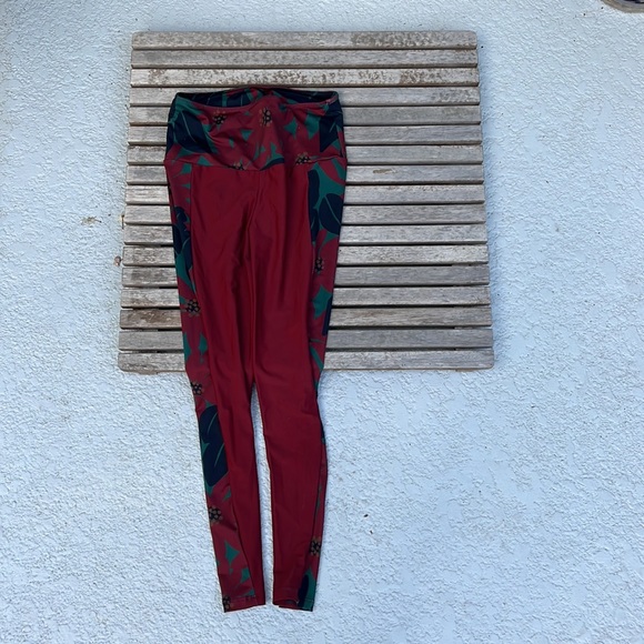 Seea red surf leggings ! - Picture 3 of 3